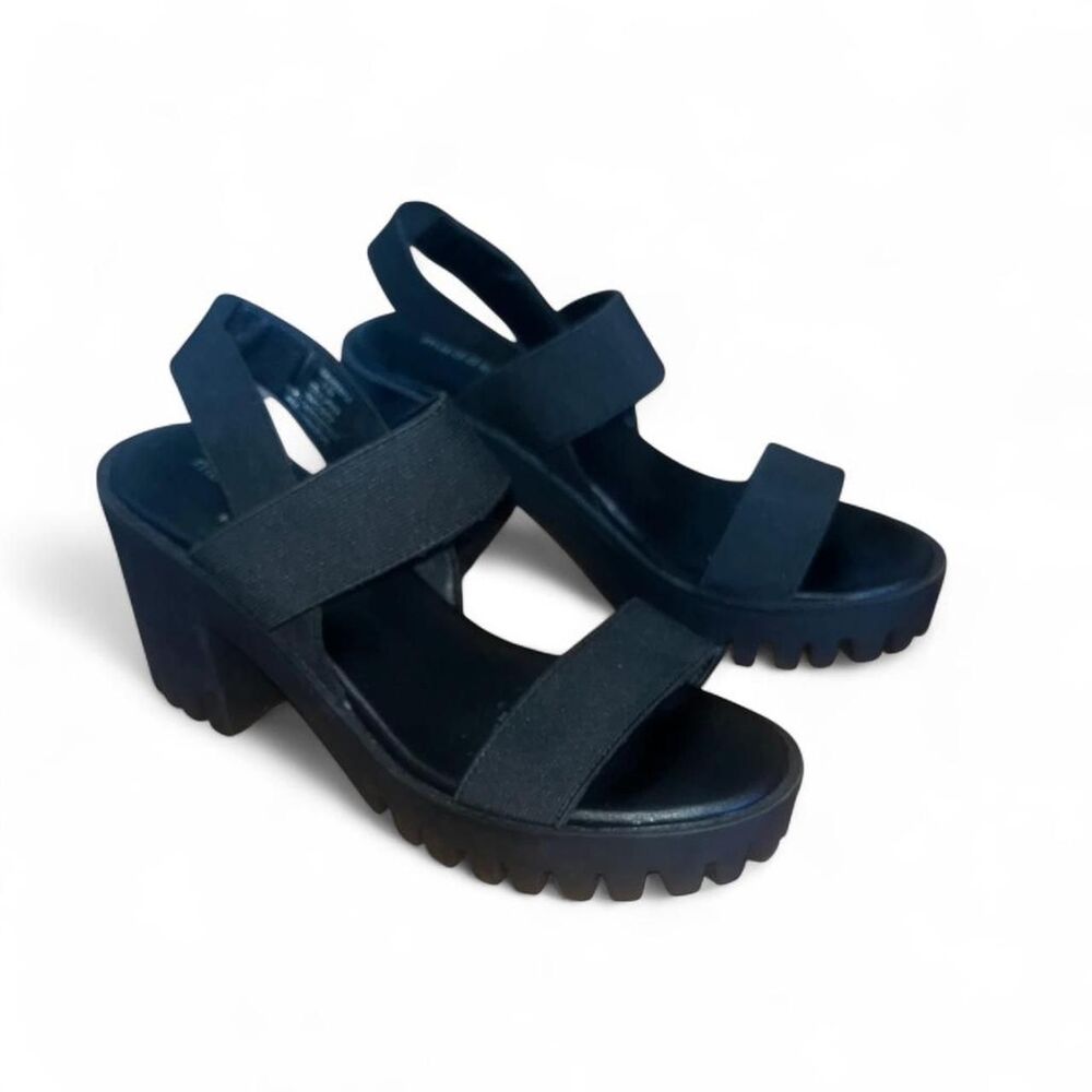 Madden Girl Woman's Black Lug Sole Sandals SZ 9.5